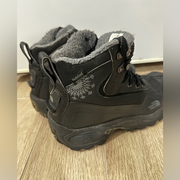 North Face winter / hiking boots - Picture 4 of 11